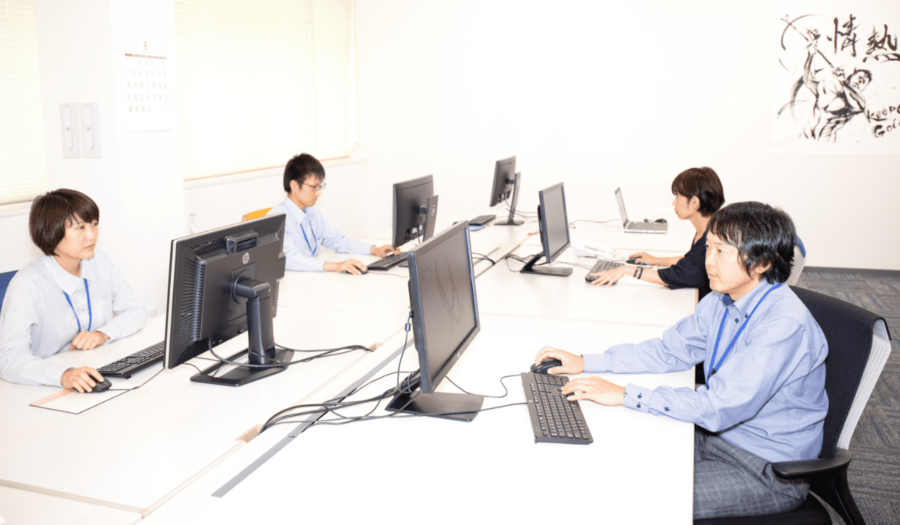 職場での様子|PC作業